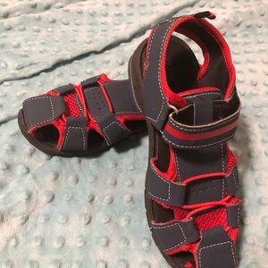 Water shoes size 2 Nordstrom